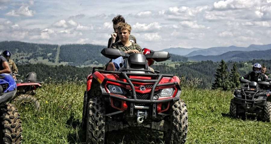 Family vacations, travel on ATV in the Carpathians
