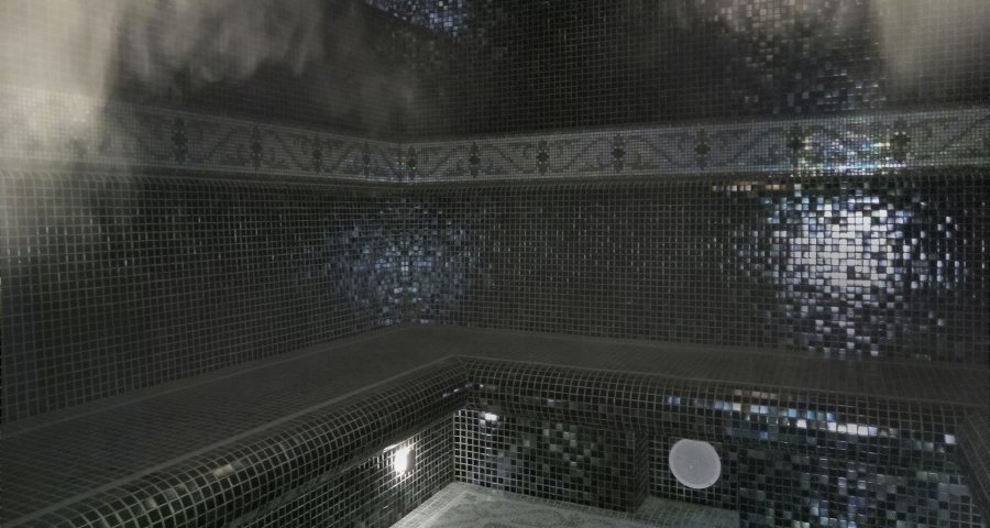 Rest in a humid Roman steam room