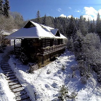The best sauna in the Carpathians - in Volosyanka! Winter view from above
