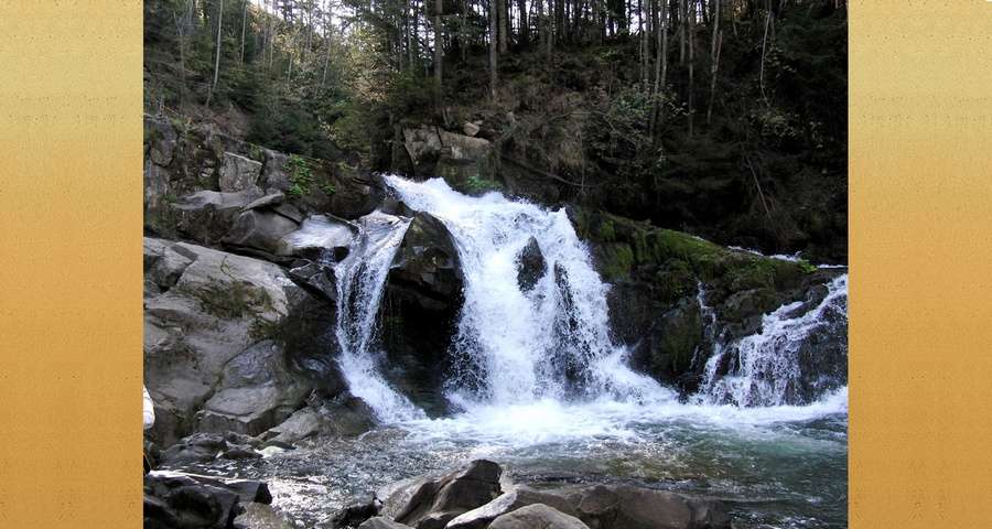 Kamyanka Waterfall Carpathians