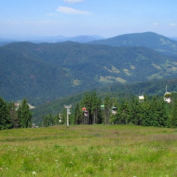 The cable car to the mountain Vysokiy Verh, Volosyanka